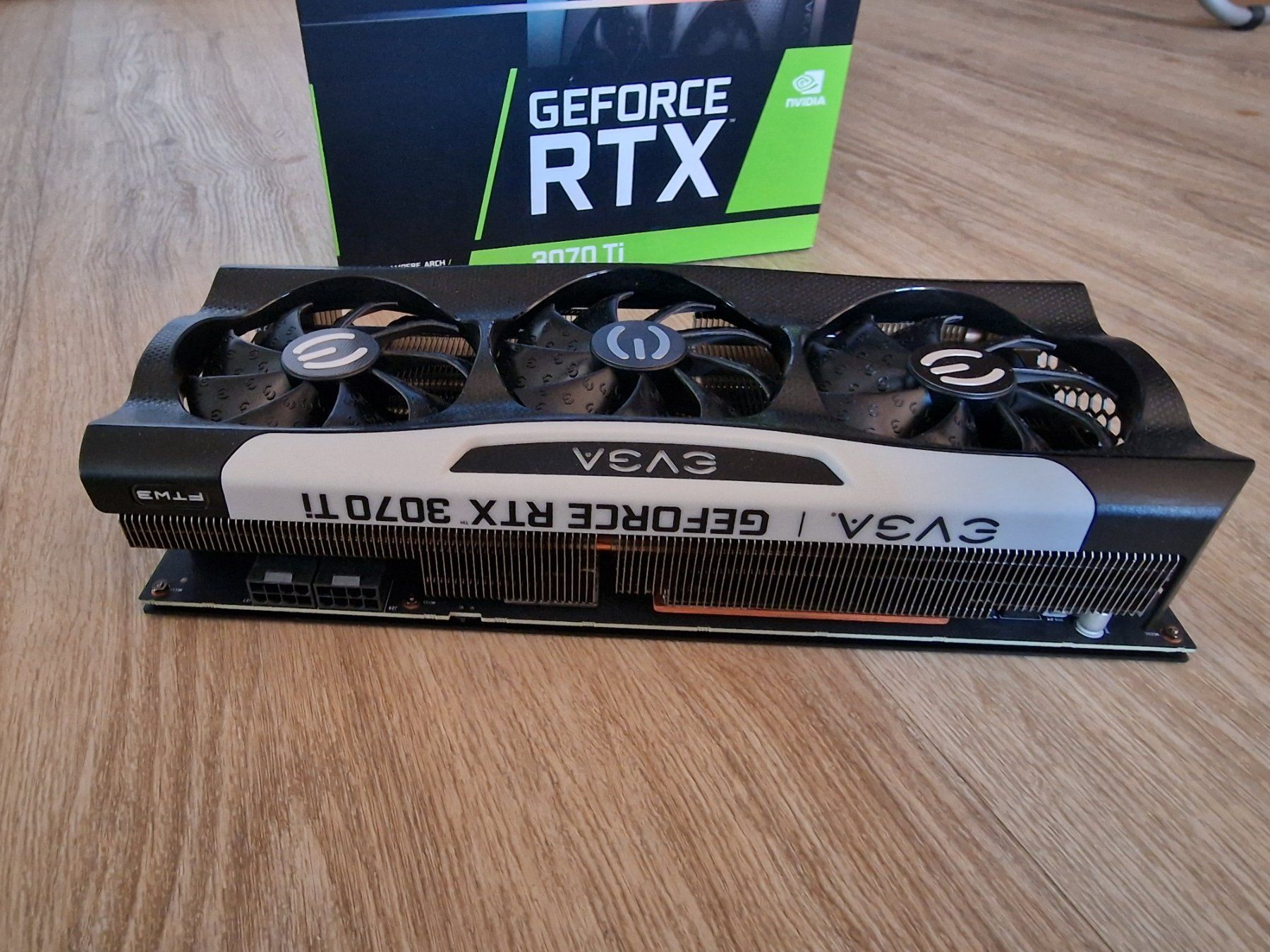 Nvidia Grafikkarten: EVGA GeForce RTX 3070 Ti FTW3 ULTRA – Gebraucht aus Ersigen von  4