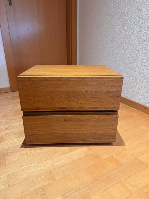 Hasena Comodini: Nachttisch aus Eiche (Marke Hasena) – Usato da Hildisrieden venduto da ste_k9l6