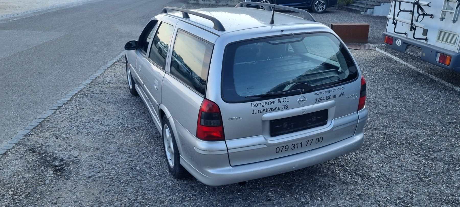 Opel Automobili: Opel Vectra Caravan 2.2l Automat – Difettoso da Safnern venduto da 1EJR8 1