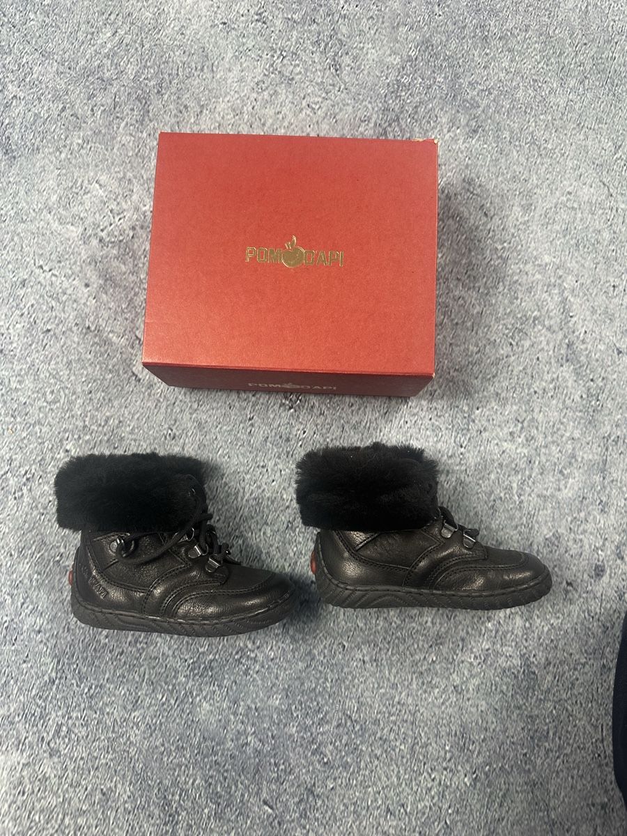 Pom d'Api Schuhe für Jungen: Pom d'Api Winterstiefel, Schwarz, Top Zustand! – Neu und originalverpackt aus Luzern von kim221080