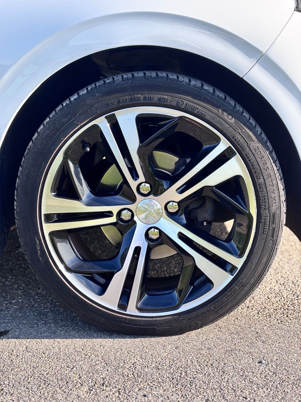 Automobili: Peugeot 208 1.2 VTi – Usato da Horgen venduto da Dage85 6