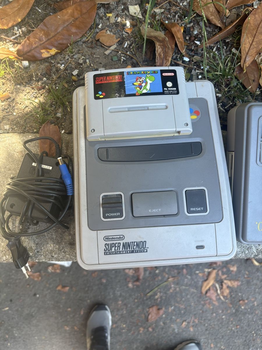 Nintendo Konsolen: Super nintendo  – Gebraucht aus Lausanne von ram_77s8