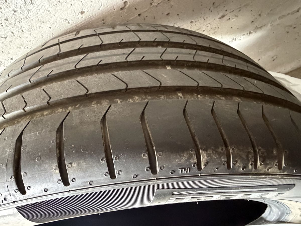 Pirelli Pneumatici & Ruote complete: 2 Neuwertige Pirelli Pneus – Nuovo (secondo la descrizione) da Uitikon Waldegg venduto da rie_d7rv