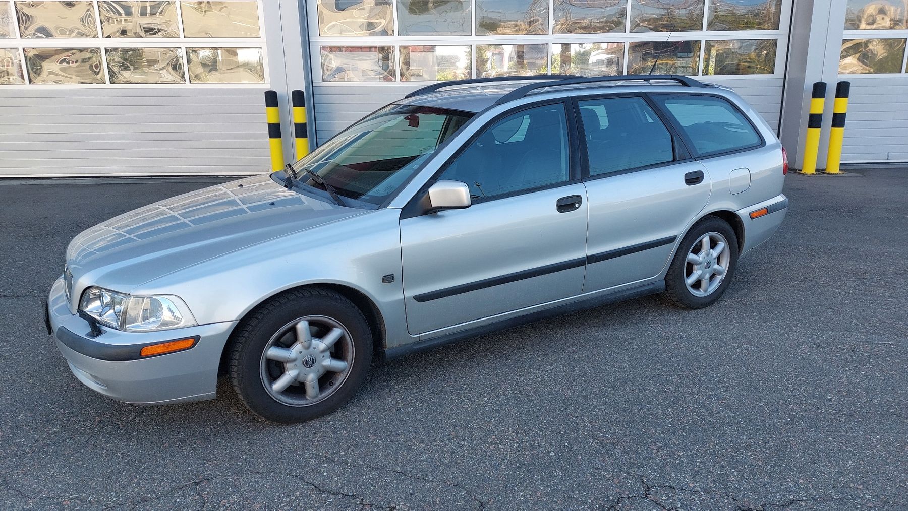 Volvo Automobili: Volvo V40 T4 – Usato da Niederlenz venduto da SciroccoUrquattro 1