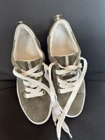 Baskets femme grises taille 38 bon état