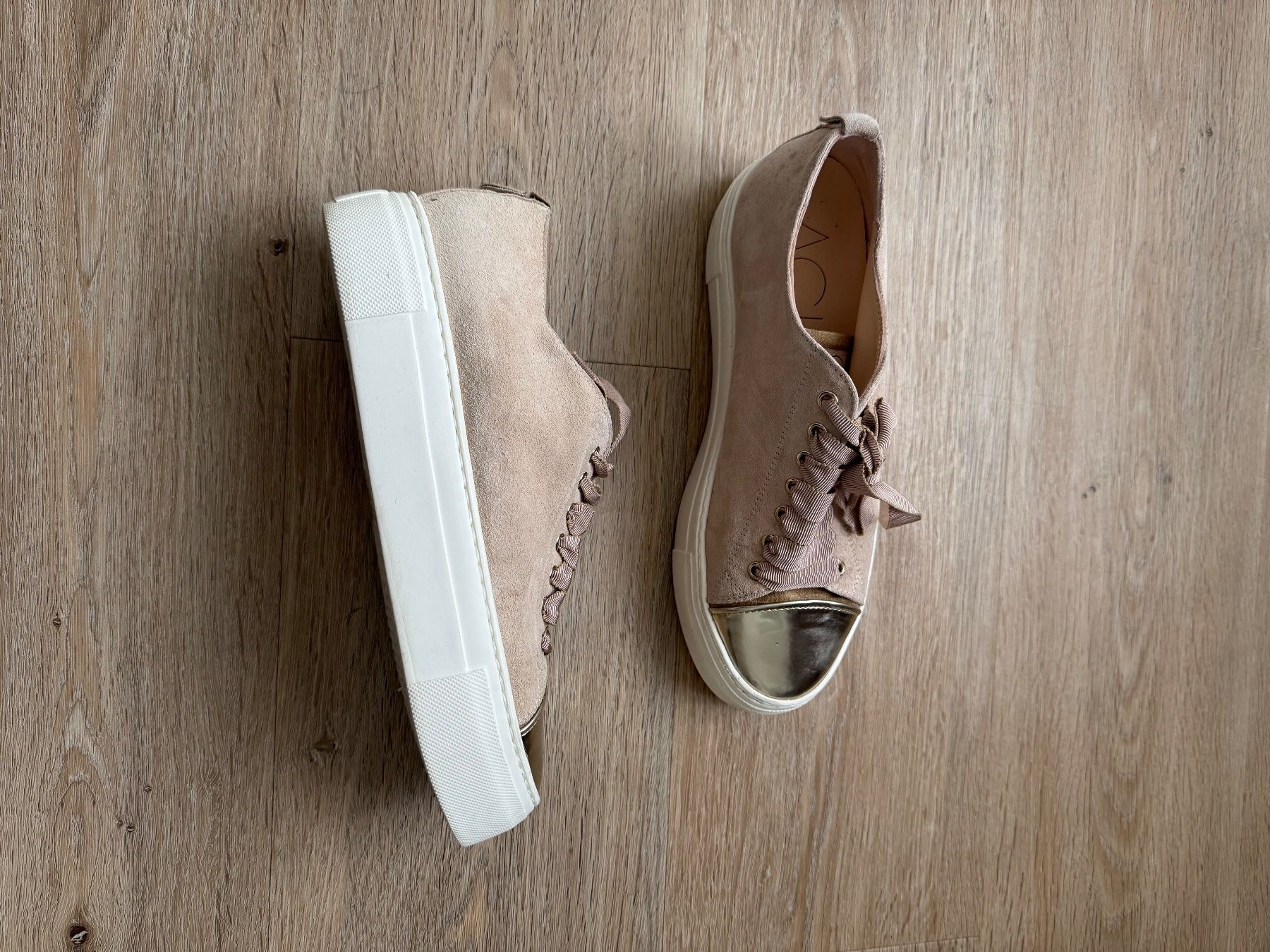 AGL Scarpe da donna: Agl sneaker – Usato da Eschlikon TG venduto da Didi2007_ 2