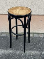 aus Bugholz im Thonet-Stil mit einer Sitzfläche