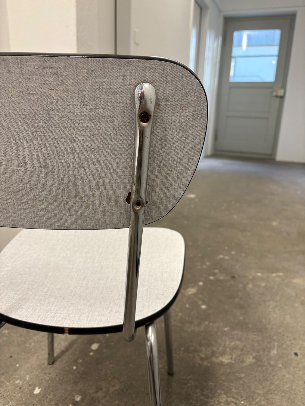 Stühle: 2. Stk. Kelko Stühle grau – Gebraucht aus Bern von Trittbrettdriver 4