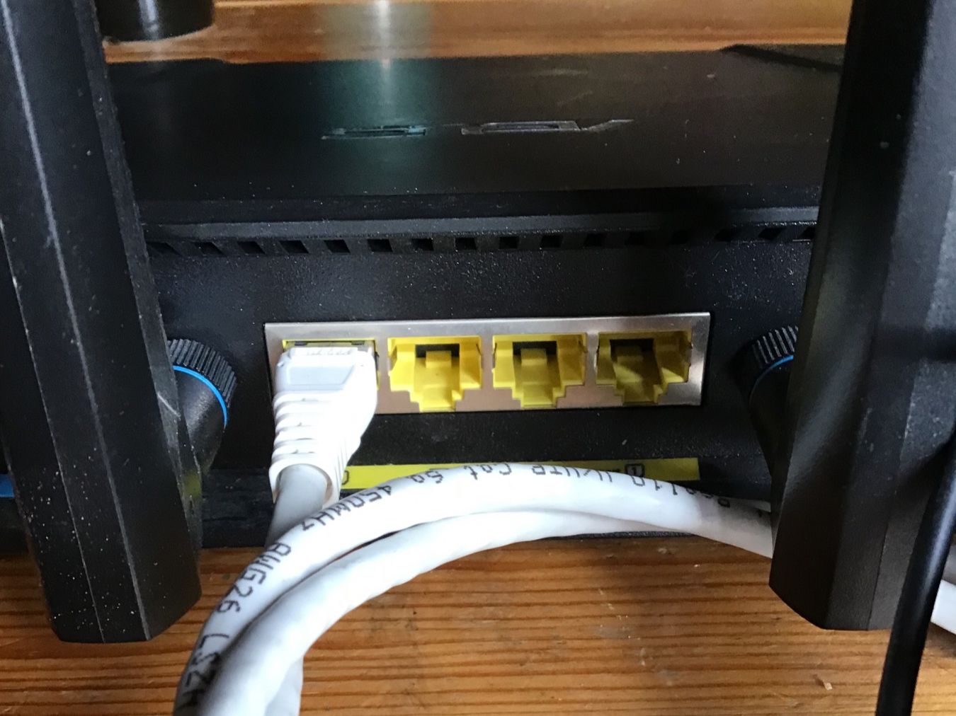 Asus Dual Band Gigabit Wireless AC Router AC2400 (Gebraucht) in ...