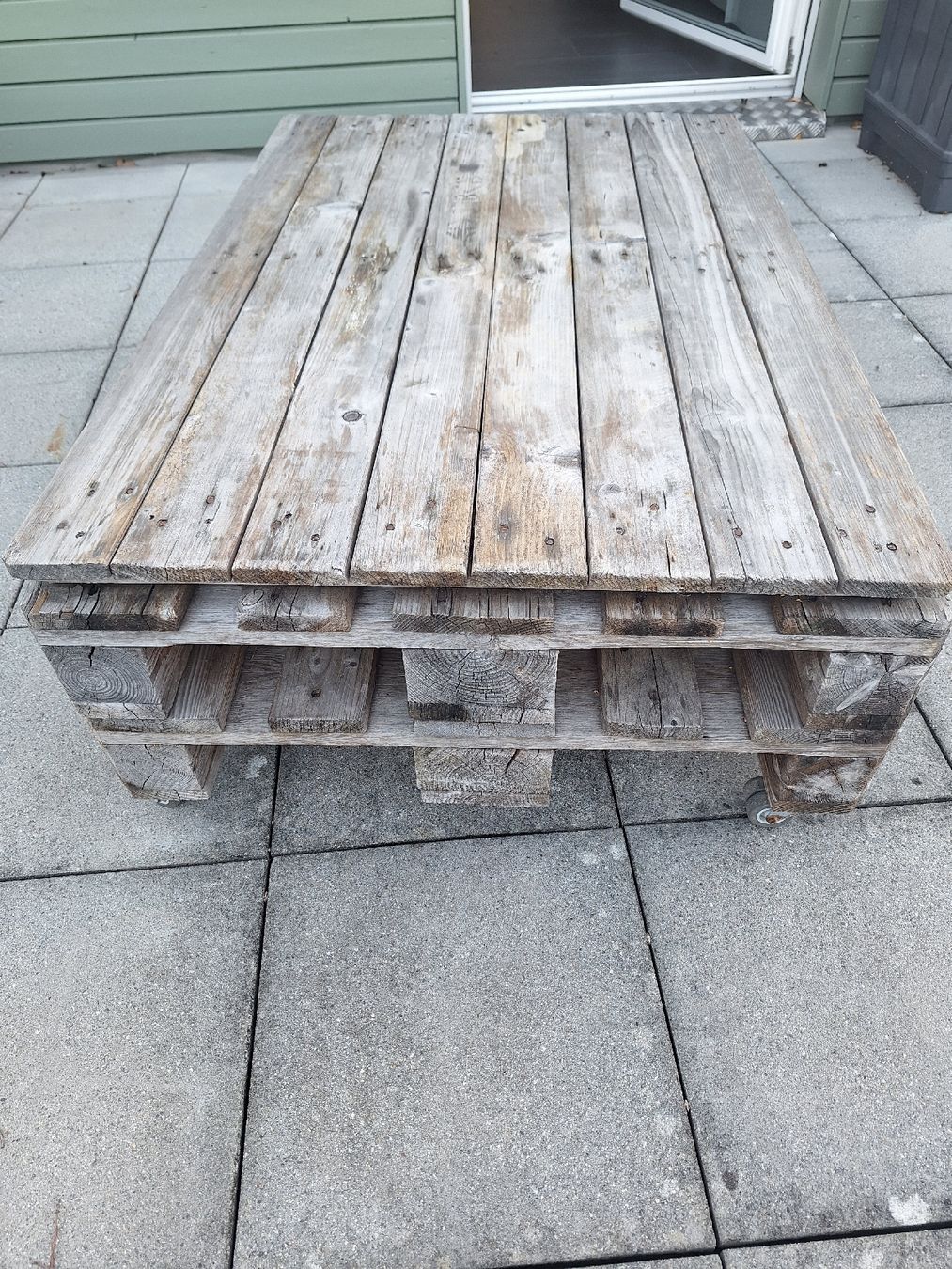 Pallets: Palette Lounge Tisch – Usato da Winterthur venduto da kim_hbf5 1