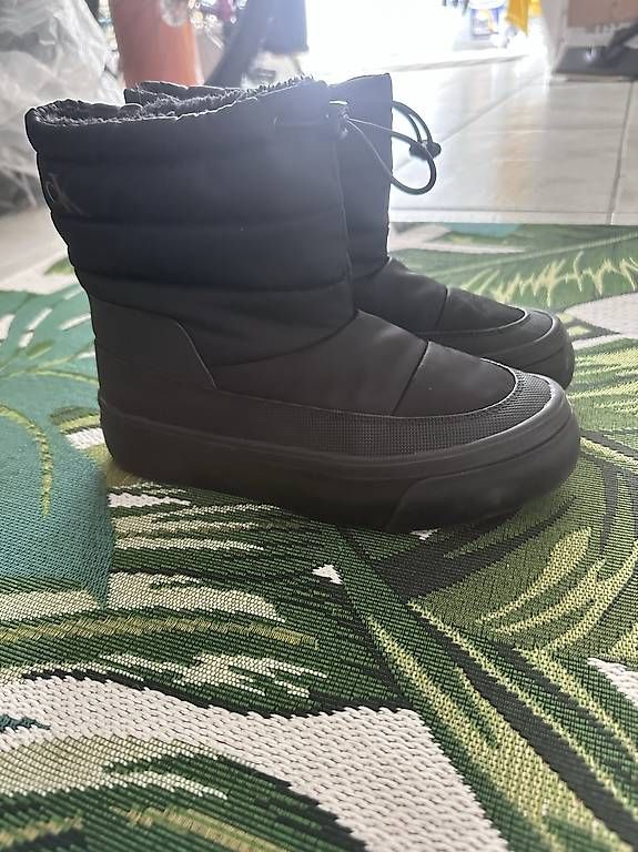 Stivali da neve Calvin Klein neri (Gebraucht) in Verscio für CHF 30 ...