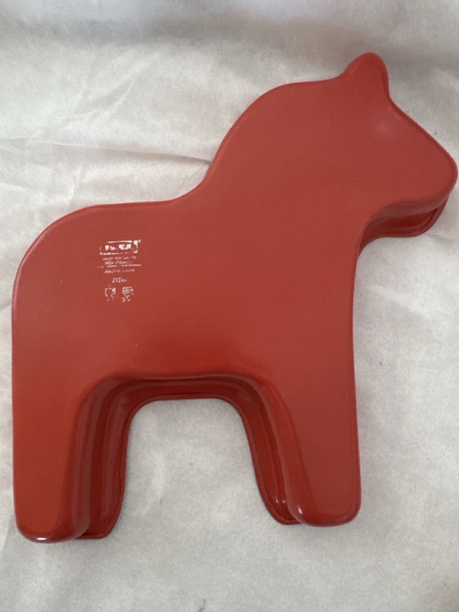 Ikea Backformen: IKEA Backformen Dala-Pferd Set rot  – Gebraucht aus Lotzwil von Tgdromad 1