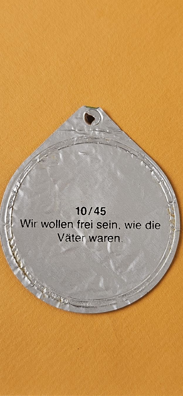 Kaffeerahmdeckel: Kaffeerahmdeckel  – Gebraucht aus Basel von Melibu 1