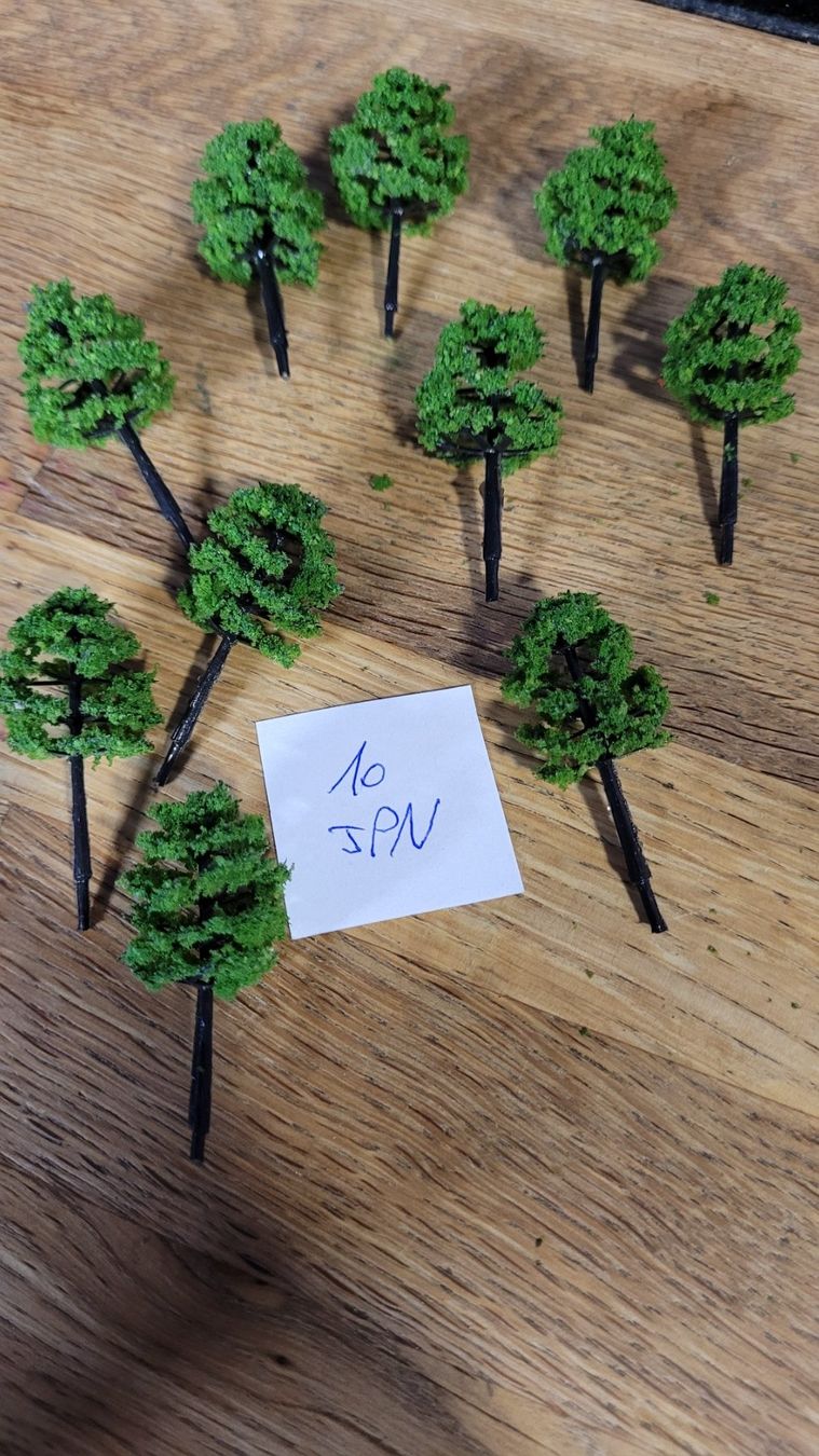 Modellini di ferrovie: 20 très jolis arbres – Nuovo e nell'imballaggio originale da Saxon venduto da Sebdem