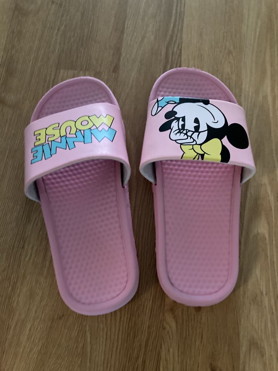 Chaussures filles: Minnie Badeslipper Gr.30 – D'occasion à Emmenbrücke par JJ_89