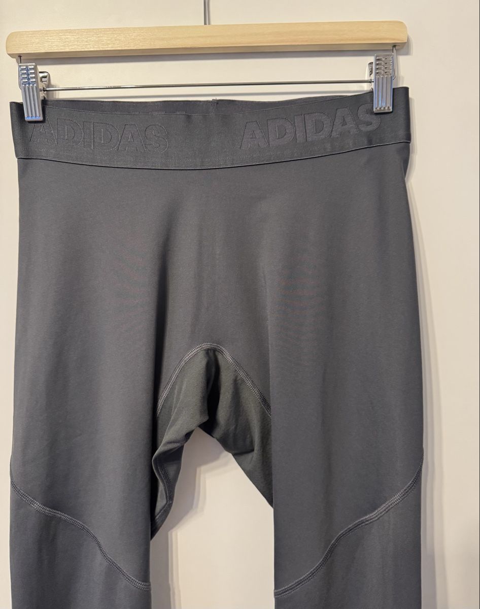 Adidas Leggings: Adidas Alphaskin ClimaCool Capris Grösse L  – Usato da Flumenthal venduto da Krajan 4