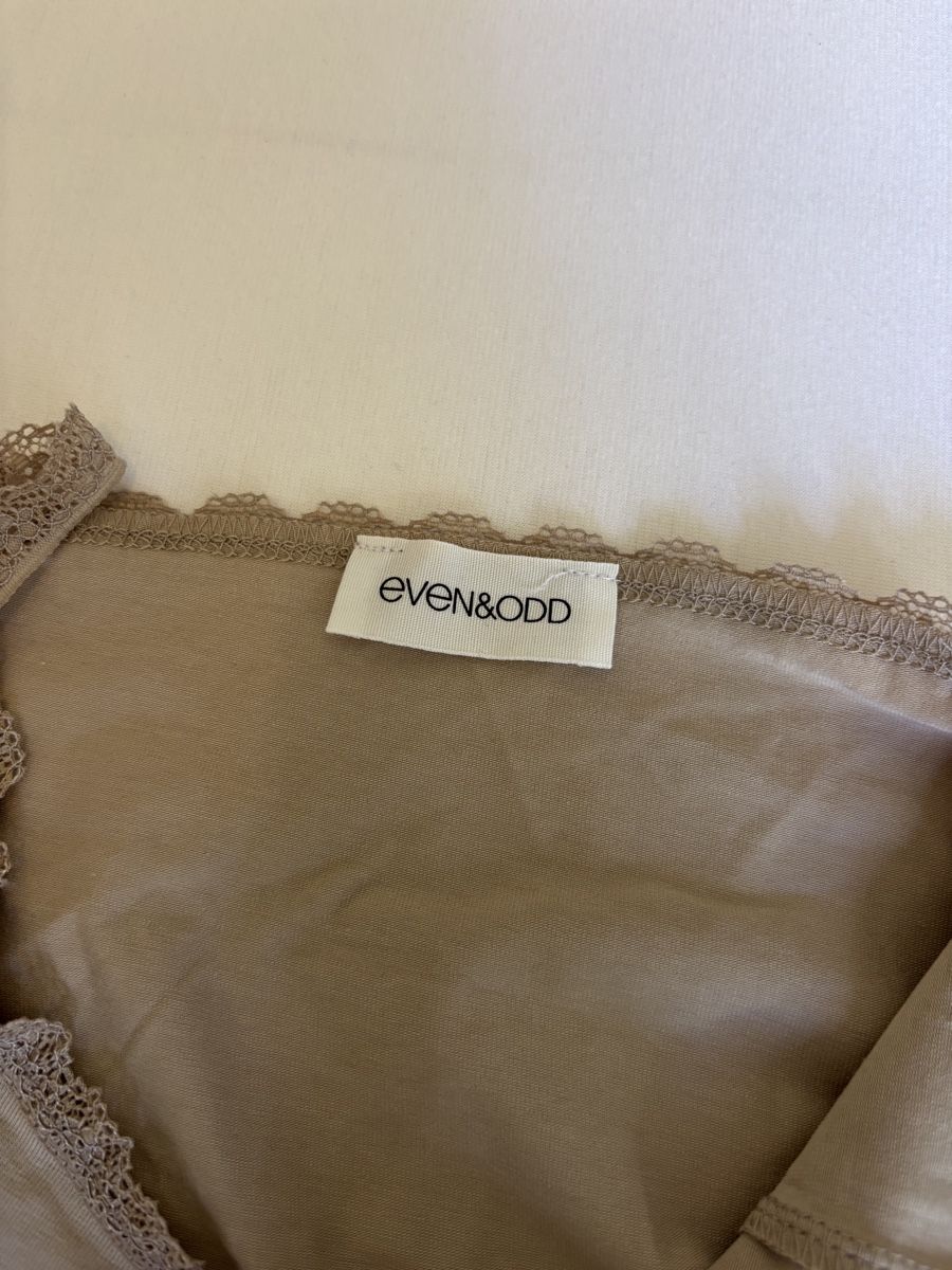 Top: Débardeur beige even&odd taille S – Usato da Genève venduto da Estelle_gig 1