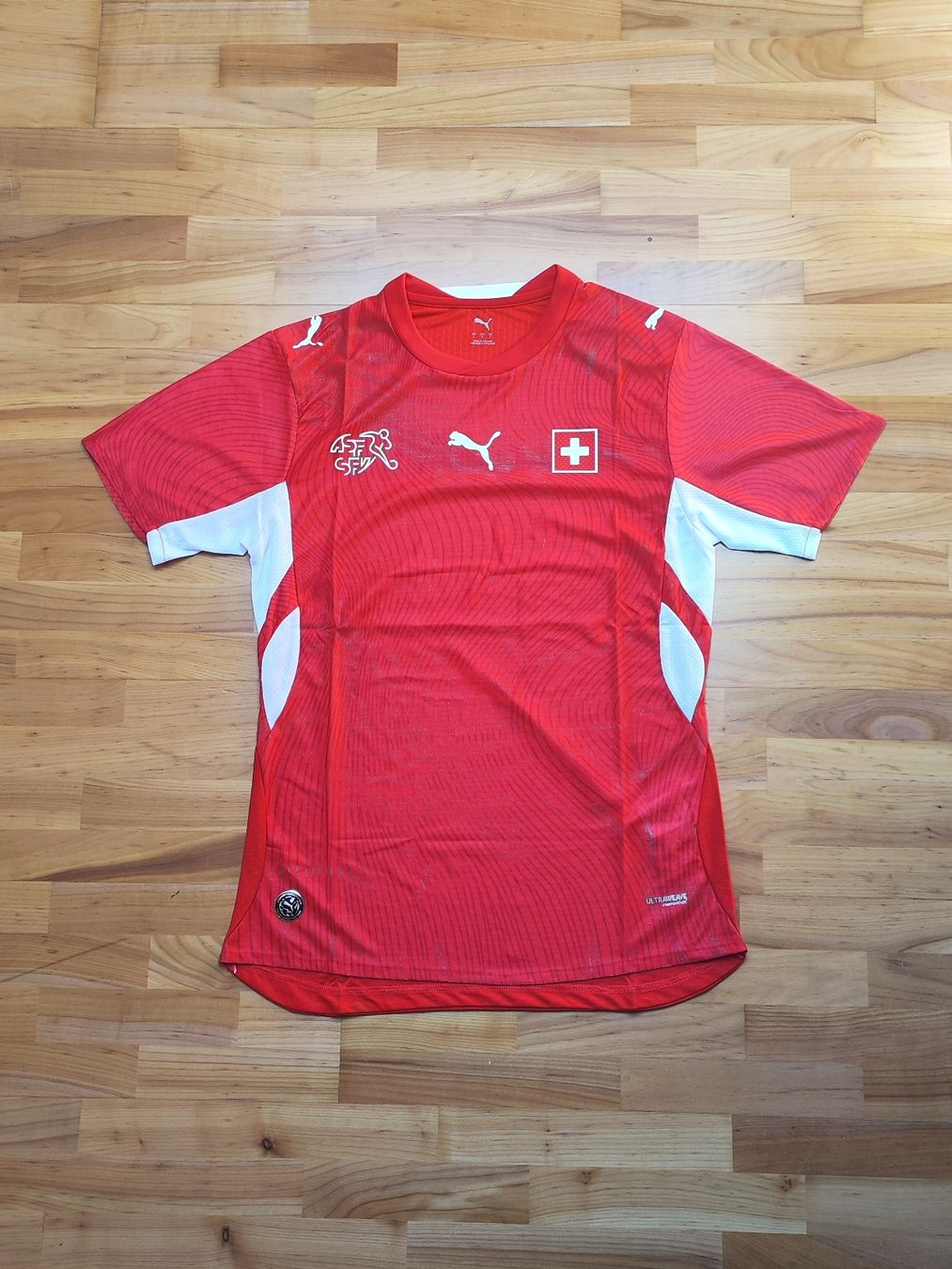 Puma Leibchen & Hosen: Schweiz Heimtrikot 2026 – Neu (gemäss Beschreibung) aus Breitenbach von Lqris