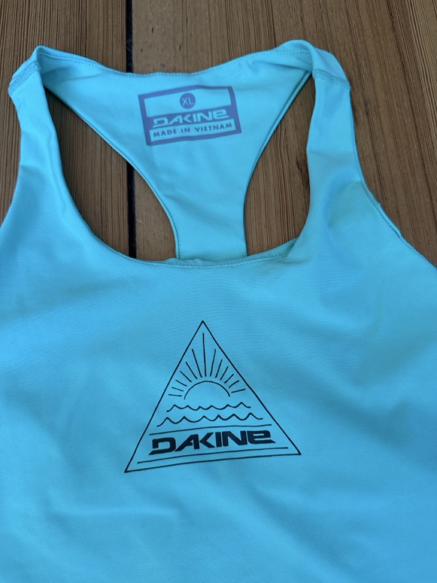 Dakine Tops: Sportsshirts Dakine Größe M – Gebraucht aus Solothurn von var002 1