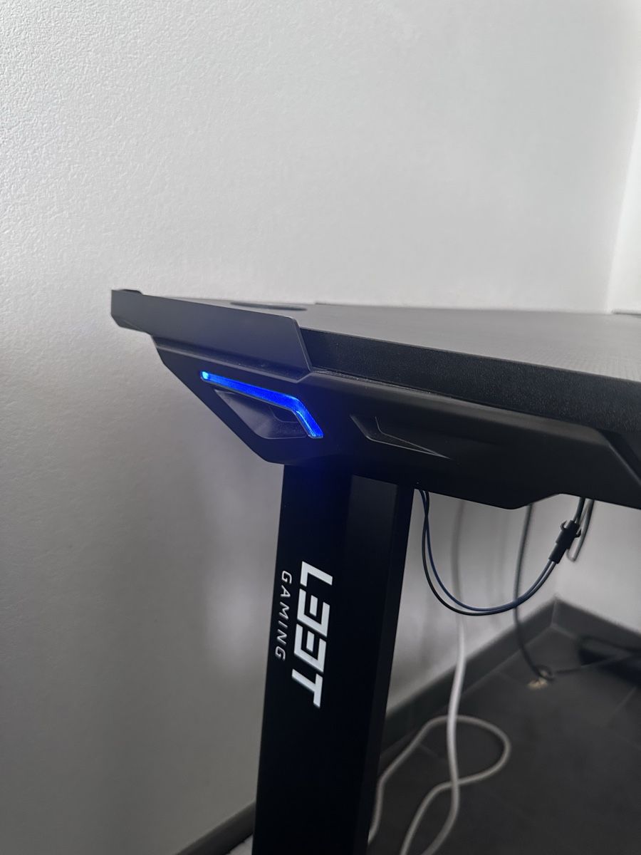 Scrivanie: Gaming Desk - good Condition - Black – Usato da Lausanne venduto da lui_kf5t 2