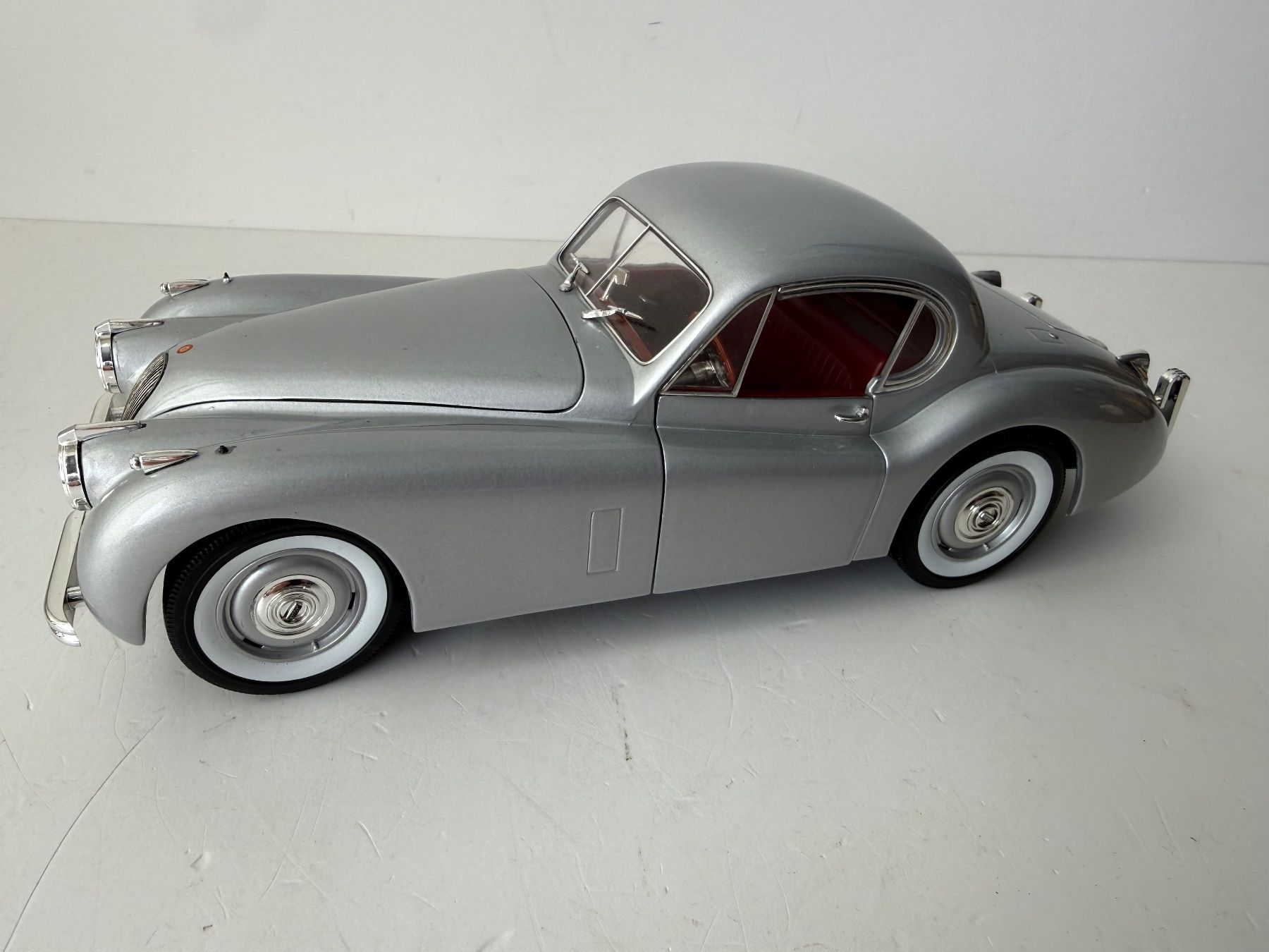 Jaguar Modellini d'auto: Modellauto Jaguer XK120 Coupe – Usato da Zwingen venduto da moje1