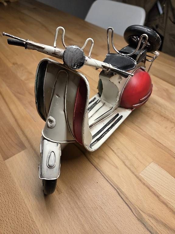 Spielzeuge: Diverse Vespa Artikel – Gebraucht aus Wallisellen von thehirsch 1