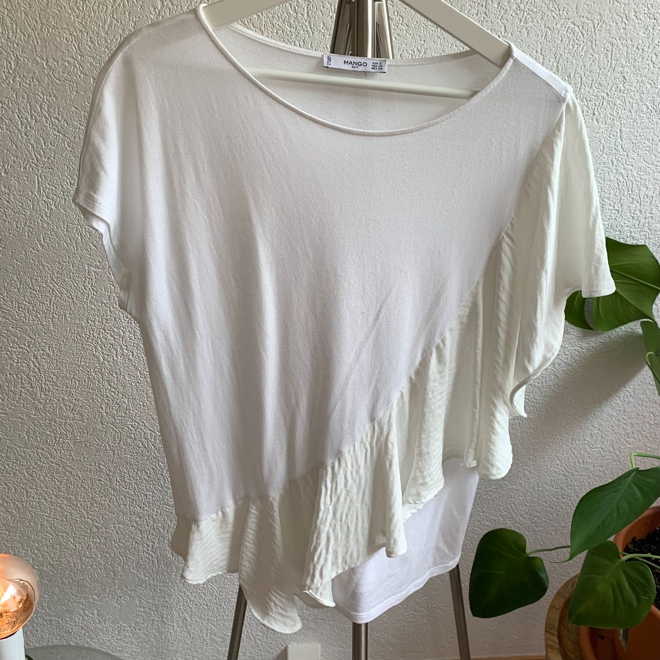 Mango T-shirt: Mango Rüschen Shirt EU 36 – Usato da Thalwil venduto da san_685y 1