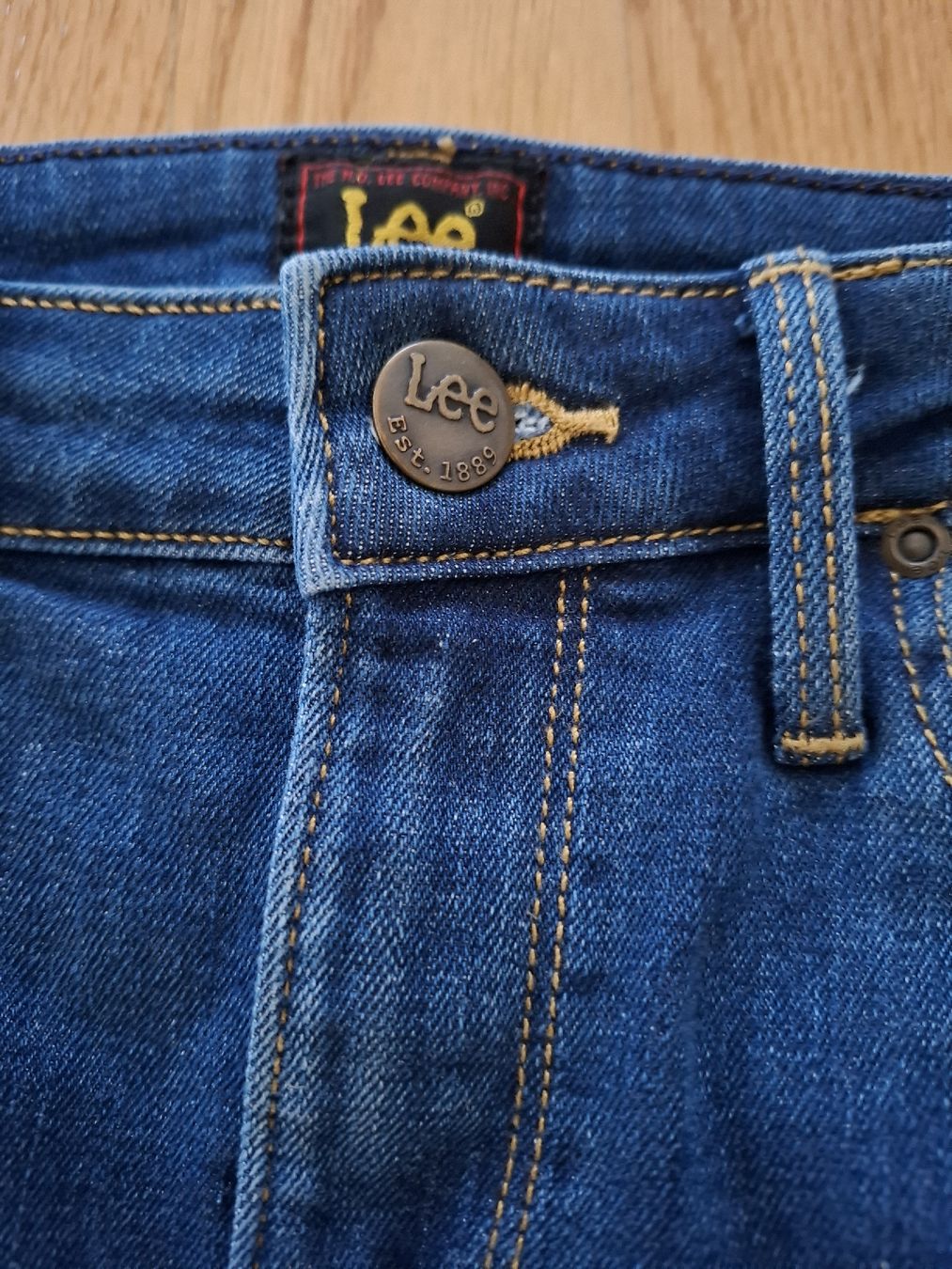Lee Gonne: Lee Jeansrock, Gr. 25, Bleistiftrock – Usato da Rotkreuz venduto da PrelovedPicks 1