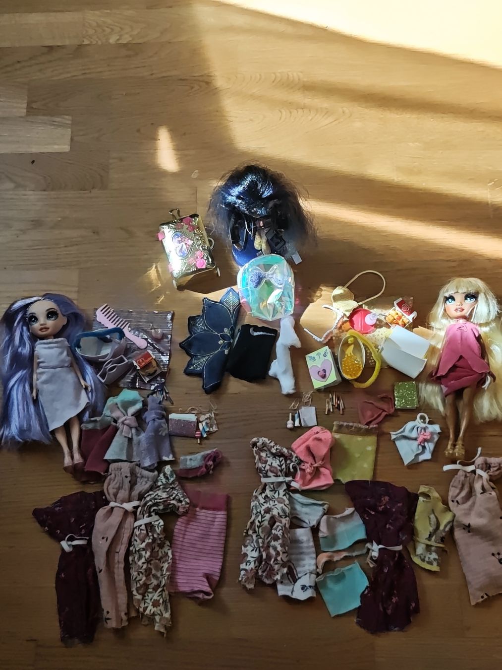 MGA Giocattoli: Rainbow high drei figuren – Usato da Zürich venduto da Nawes 1