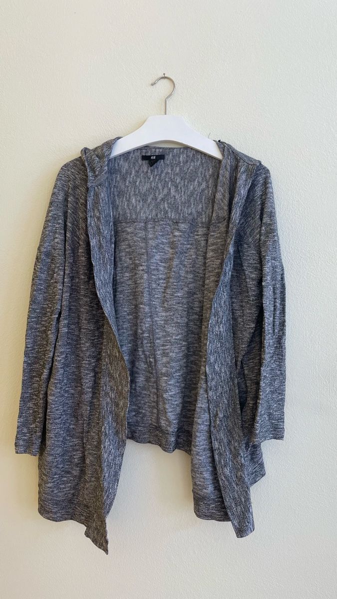 Lotti di vestiti: Kleiderpaket: zwei schöne Strickjacken – Usato da Roggwil BE venduto da R.. 1