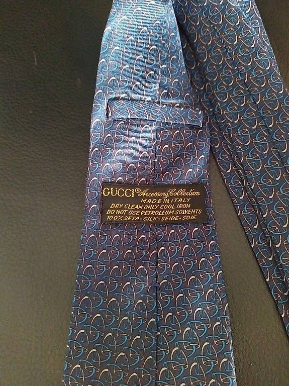 Cravatte: Seiden Krawatte von Gucci – Usato da Muri b. Bern venduto da Giselle2016 1