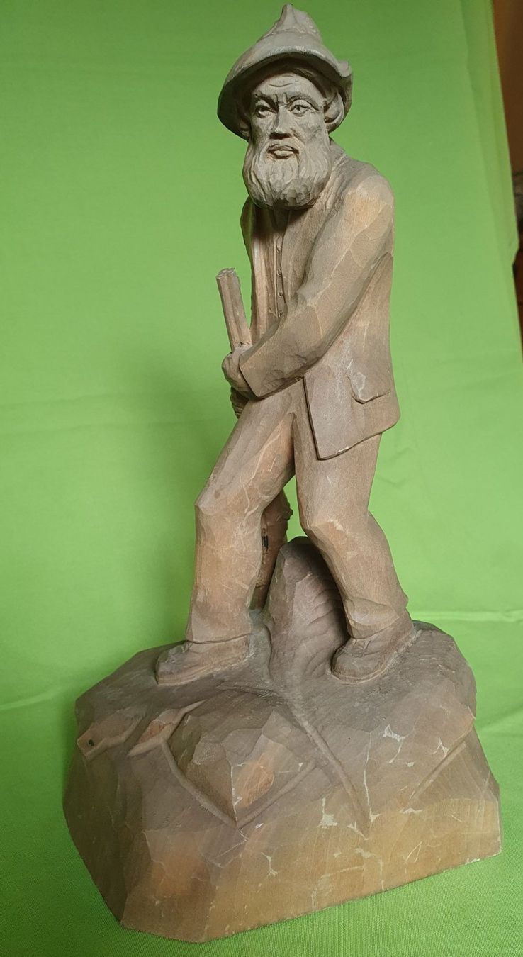 Figuren: Geschnitzte Holzfigur Jäger – Gebraucht aus Steffisburg von chloeisli 1