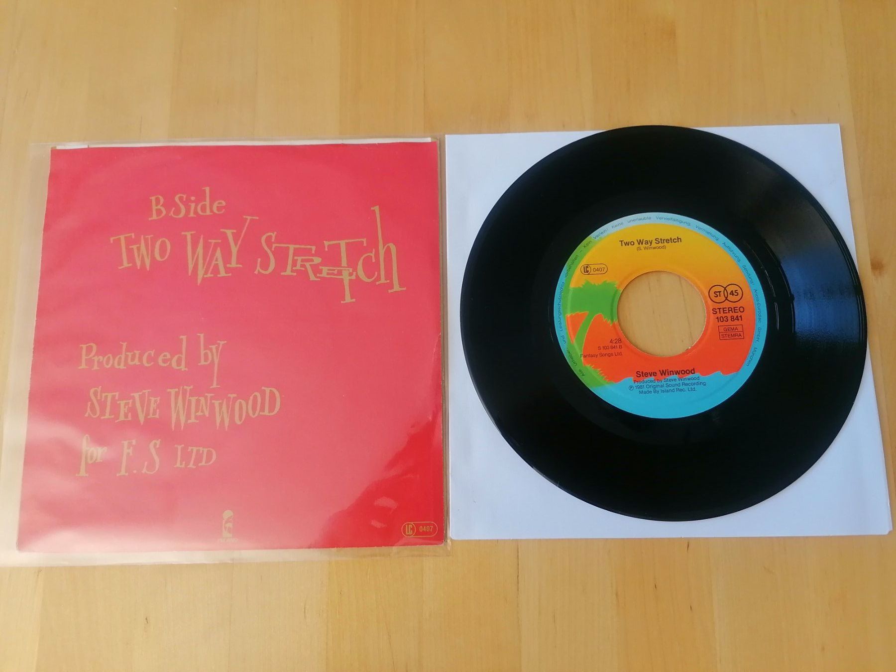 Schallplatten: Steve Winwood – There's A River – Gebraucht aus Emmenbrücke von lamorak 1