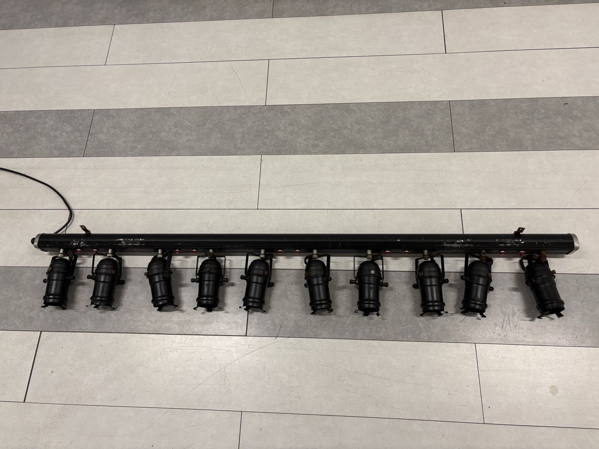 Lampade: ACL PAR Stangen 4er Set – Difettoso da Stansstad venduto da est3u