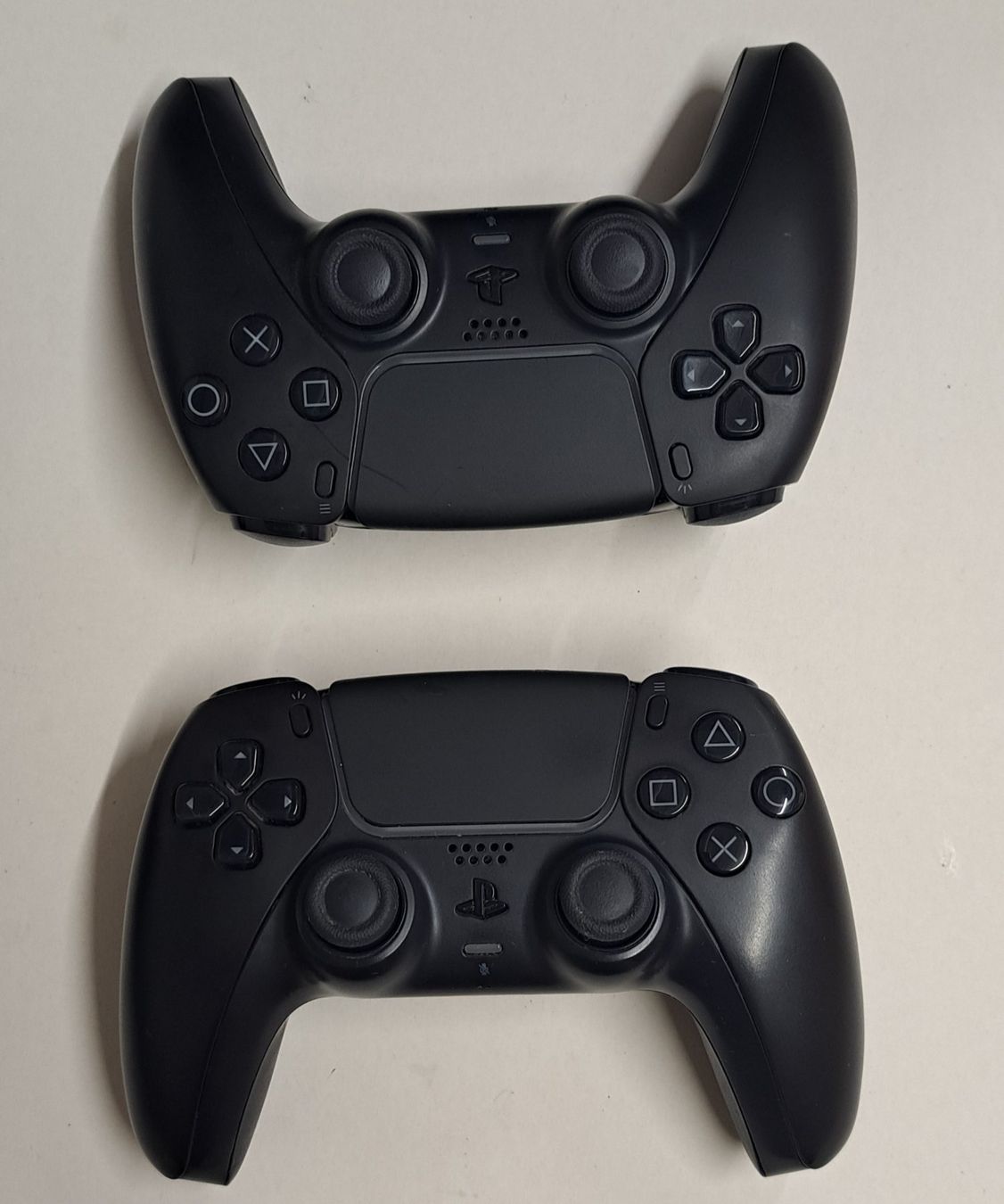 Sony Controller: Ps5 Controller Original Sony 2 Stück – Usato da Biel/Bienne venduto da Sasha4u 1