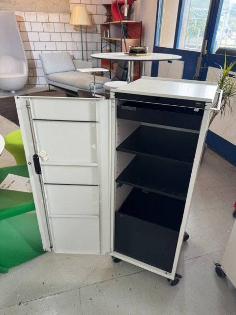 Bigla Korpus: Bigla Büro Caddy – Gebraucht aus Zollikofen von OberliAG 1