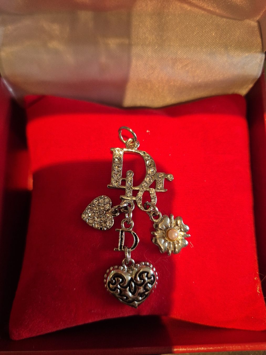 Ciondoli: Dior Anhänger / Charm – Nuovo (secondo la descrizione) da Kollbrunn venduto da guernsey11 1
