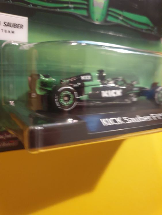 hot-wheels-2024-formula-1-kick-sauber-f1-77-valterri-bottas-neu-und