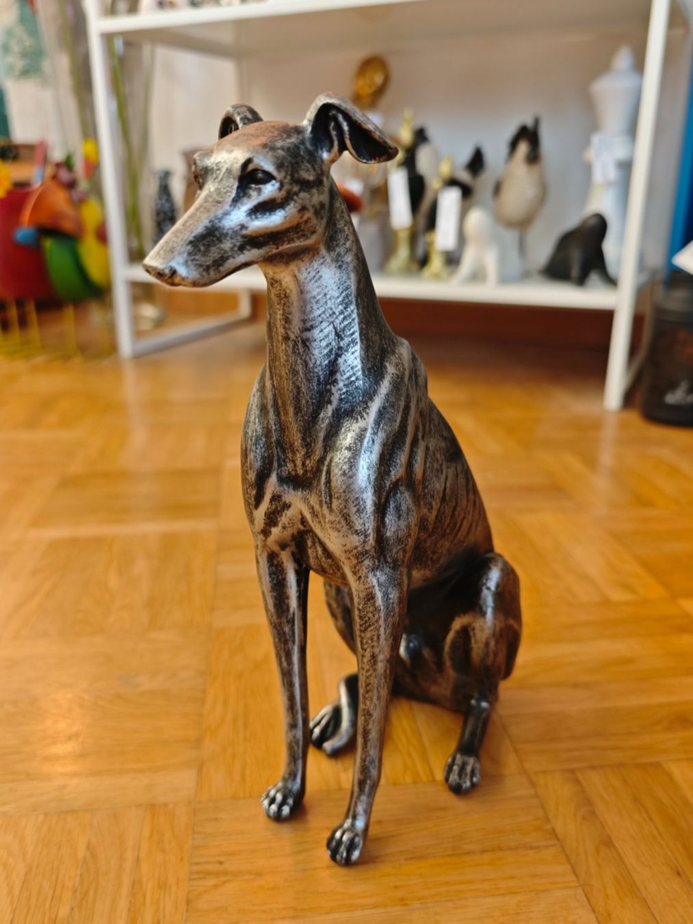 Statuette: Windhund Silber Antik Optik – Nuovo e nell'imballaggio originale da Schaffhausen venduto da AtelierPudesco 1