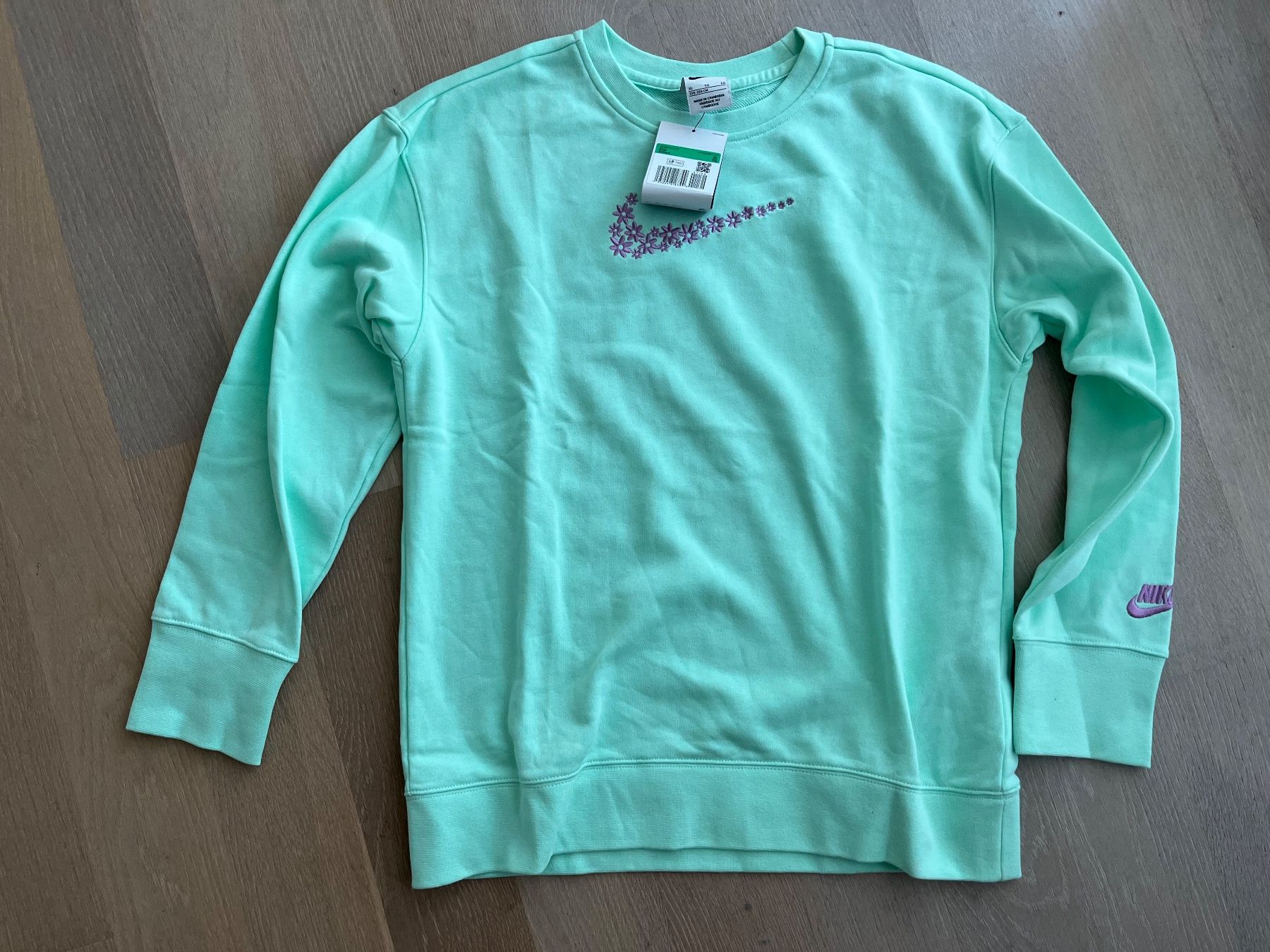 Nike Tute: Survêtement NIKE neuf avec étiquette – Nuovo e nell'imballaggio originale da Corteglia venduto da Lalapimpi 2