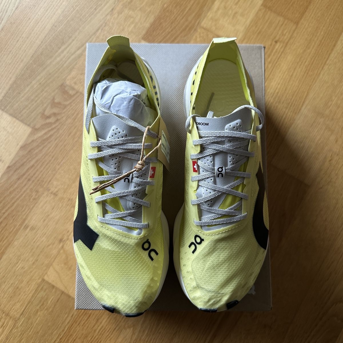 On Scarpe da uomo: On Cloudboom Strike Limelight, Grösse 40.5, Neu! – Nuovo e nell'imballaggio originale da Uster venduto da Jasonderulo 2