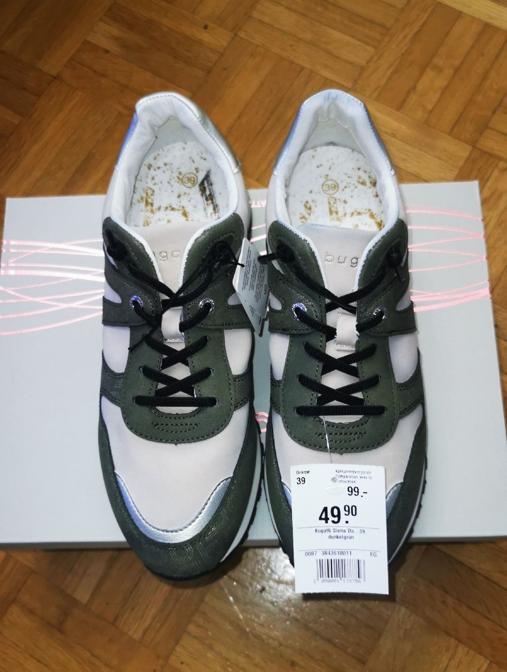 Bugatti Scarpe da donna: Bugatti Sneaker, Gr. 39 - Neu – Nuovo e nell'imballaggio originale da Urtenen-Schönbühl venduto da vok_qw7w 1