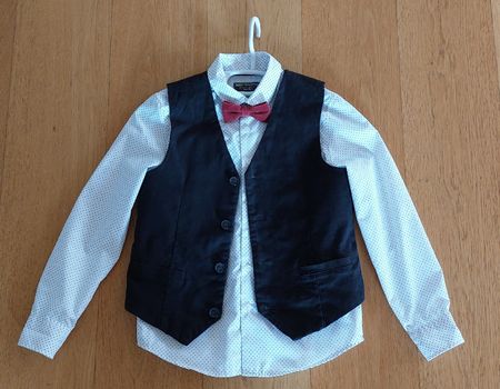 Festliches Set für Jungen, Grösse 140, neuwertig!