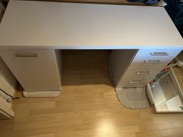 Büro Schreibtisch weiss mit Schubladen, 138 cm brei