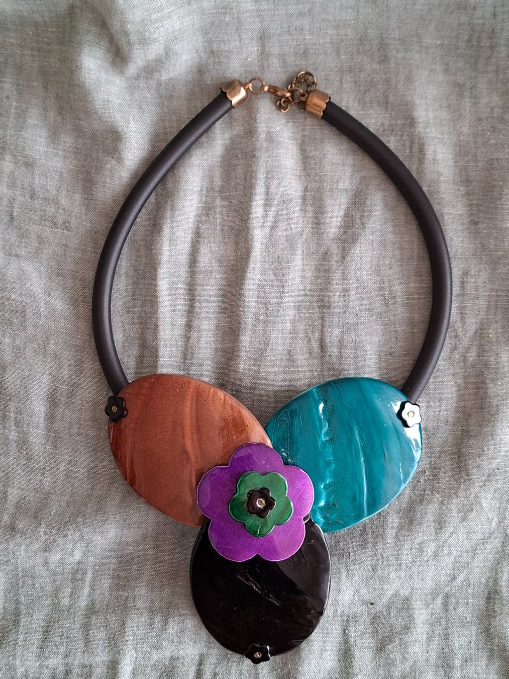 Catenine: Collier Statement Fleur Pop Art – Nuovo (secondo la descrizione) da Lutry venduto da Sim_Sta 2