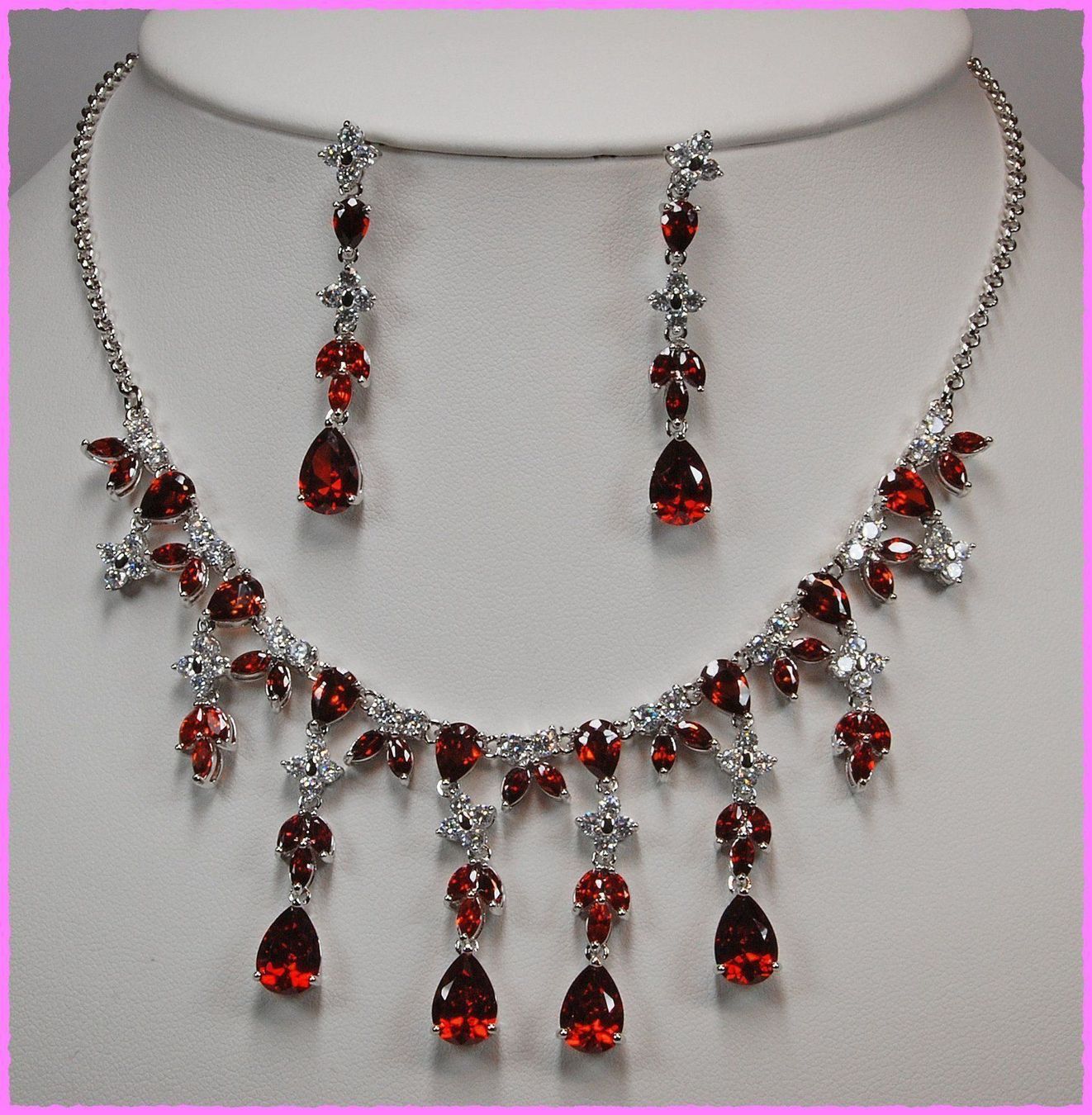 Catenine: Erlesene Halskette – Collier – Nuovo e nell'imballaggio originale da Oberglatt ZH venduto da Diamond-Girl 4