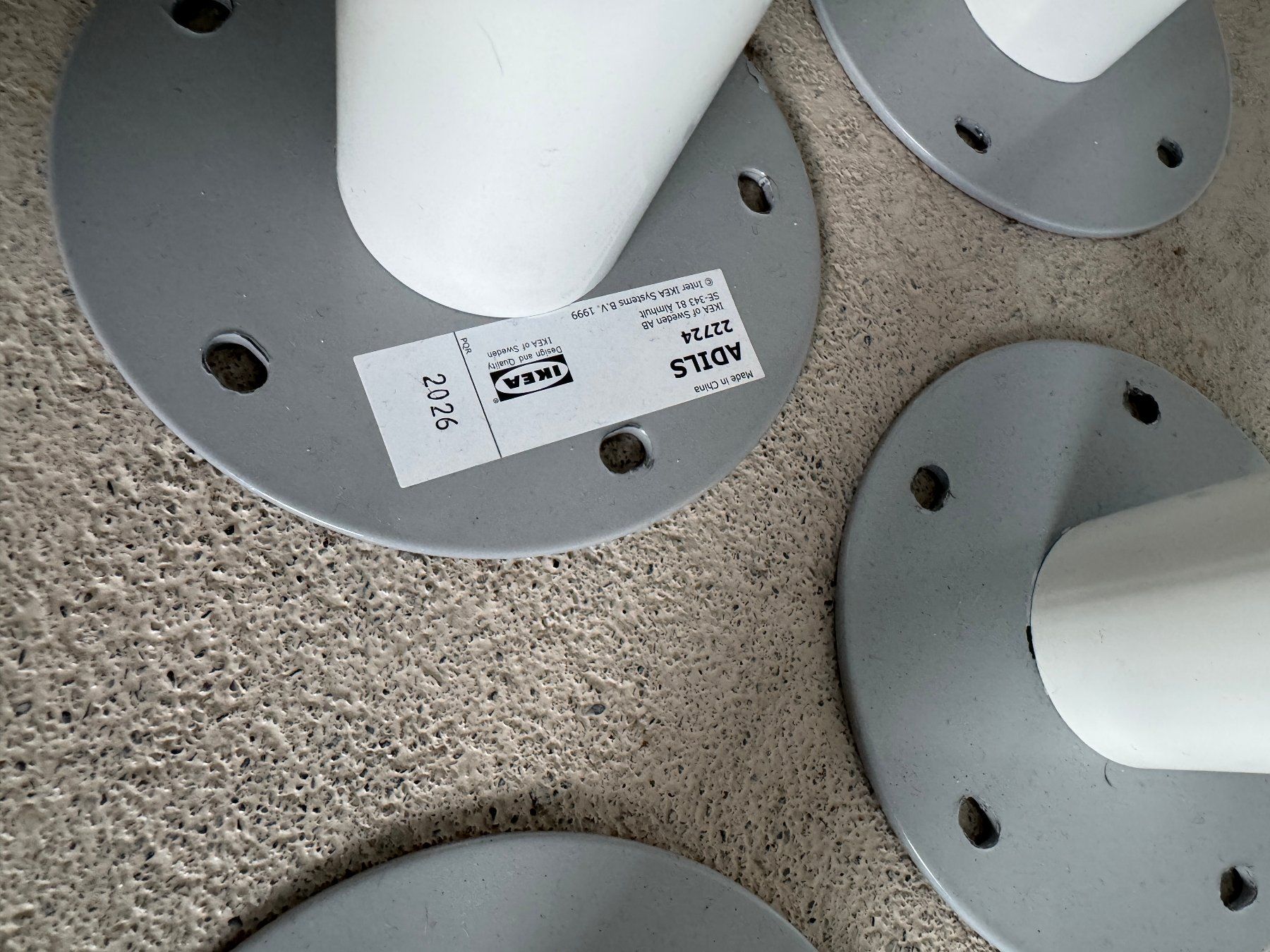Ikea Sonstiges Mobiliar: weisse Tischbeine von IKEA – Gebraucht aus Hohenrain von Anirob 1