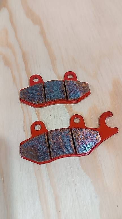 Toutes les pièces auto: Brembo Bremsbeläge Hinten – D'occasion à Flüelen par Iwi5 3