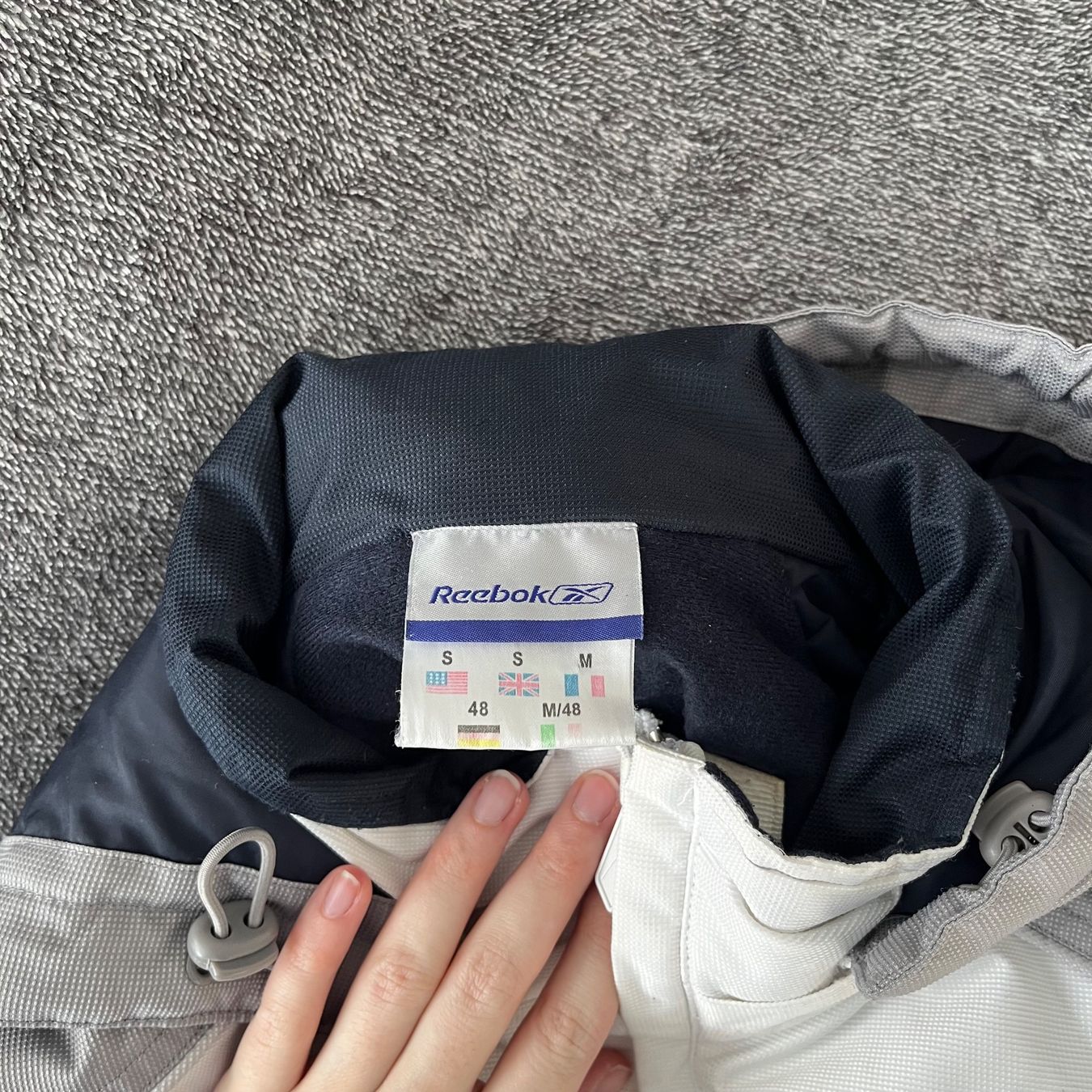 Costumes: Reebok Schneeanzug – D'occasion à Zug par Grc999 7