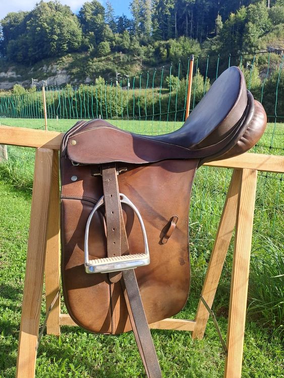 Pferdeschabracke Devon - Weiche Schabracke Für Springreiten & Stall